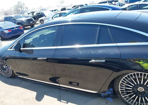 2023 Mercedes-Benz Eqs 450+ z USA, uszkodzony, nr VIN W1KCG2DB4PA026952